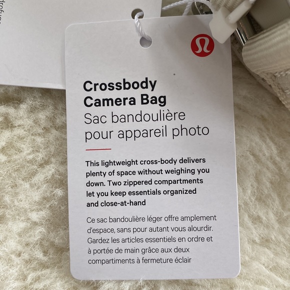❤️ Lululemon Crossbody Camera Bag 2L in White Opal NWT - Picture 5 of 9